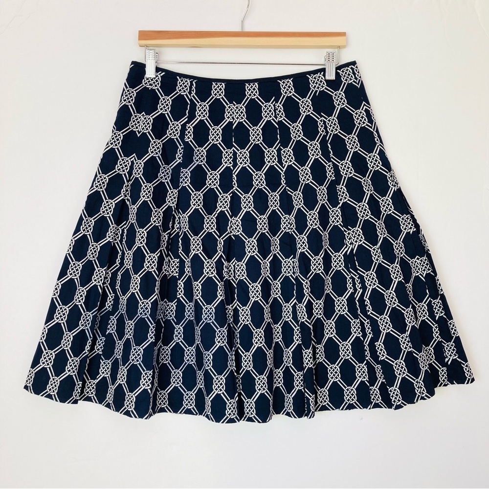 Jones New York Navy Blue & White Celtic Knot Pleated Cotton Skirt Size 8 EUC